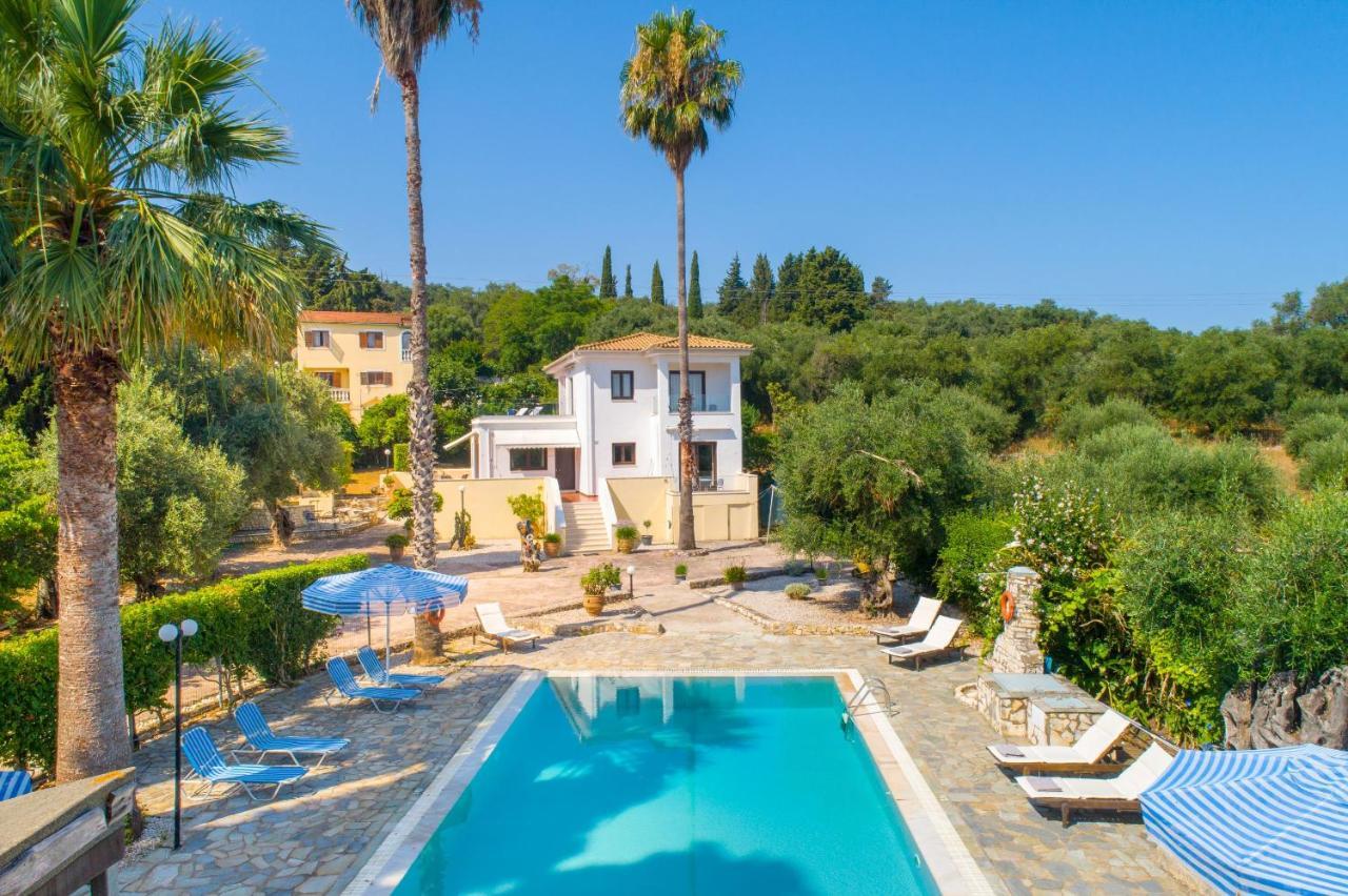 Villa Lianolia Peritheia 外观 照片