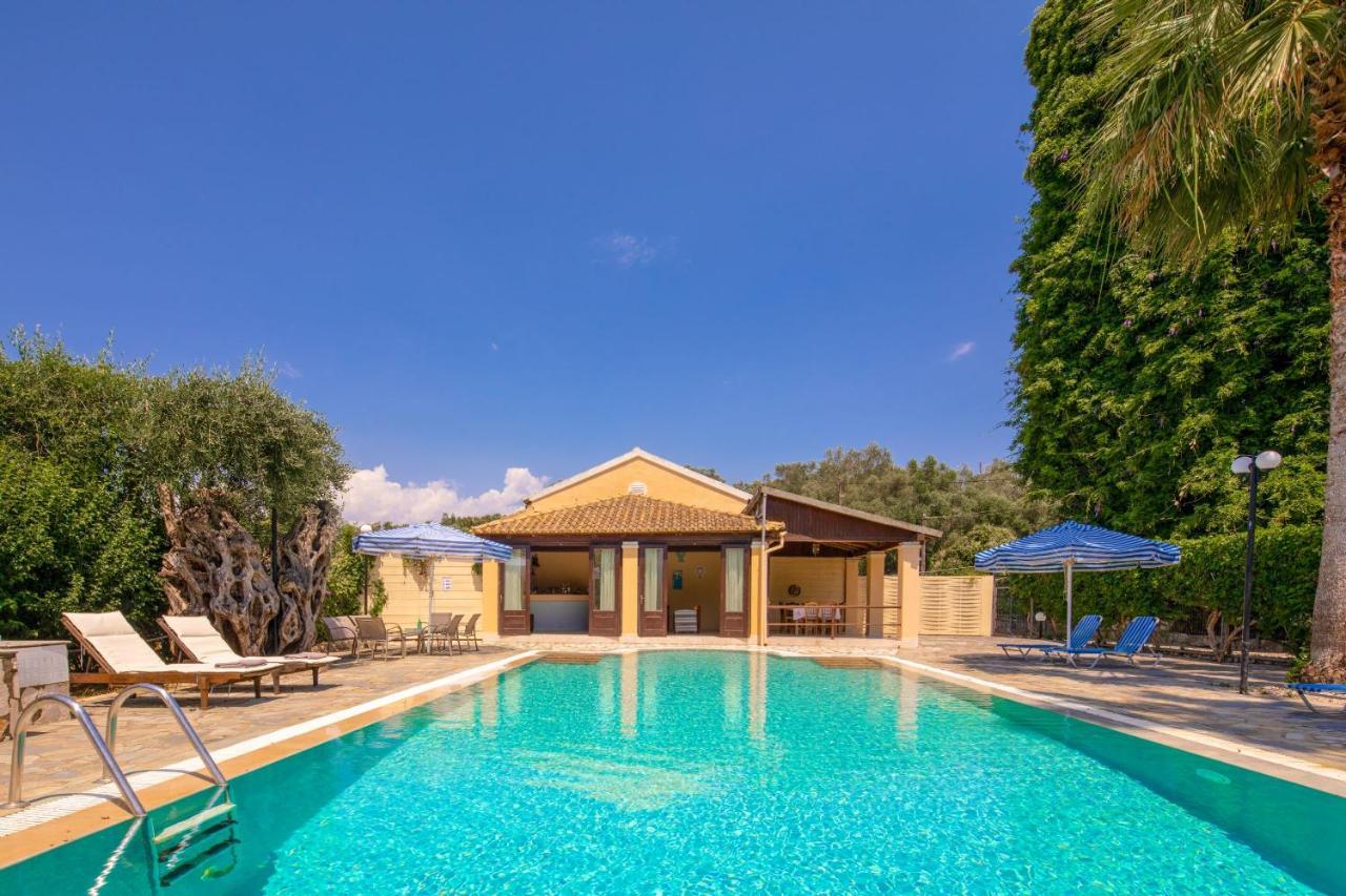 Villa Lianolia Peritheia 外观 照片