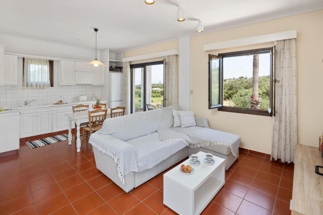 Villa Lianolia Peritheia 外观 照片