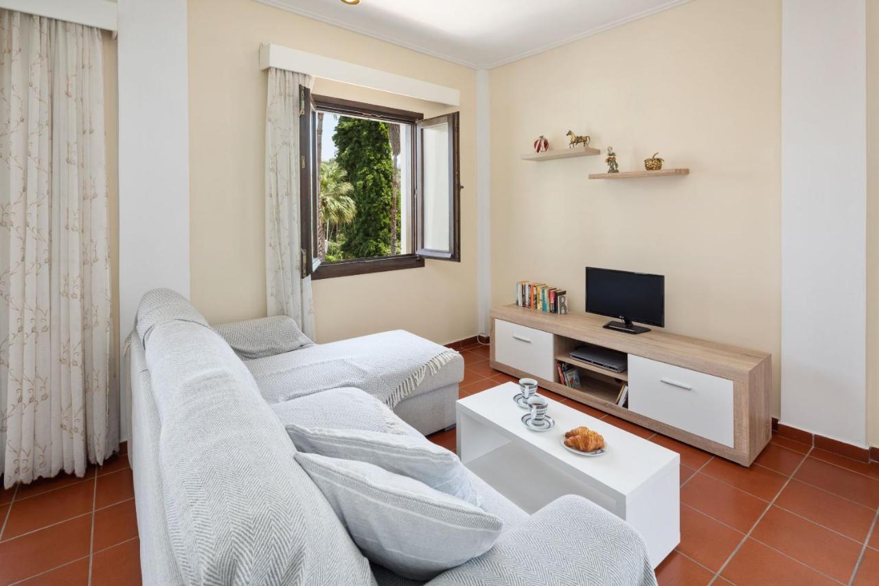Villa Lianolia Peritheia 外观 照片