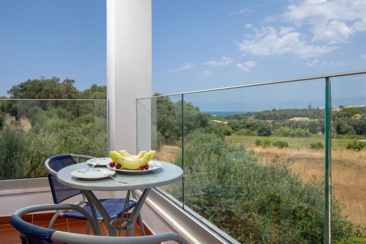 Villa Lianolia Peritheia 外观 照片